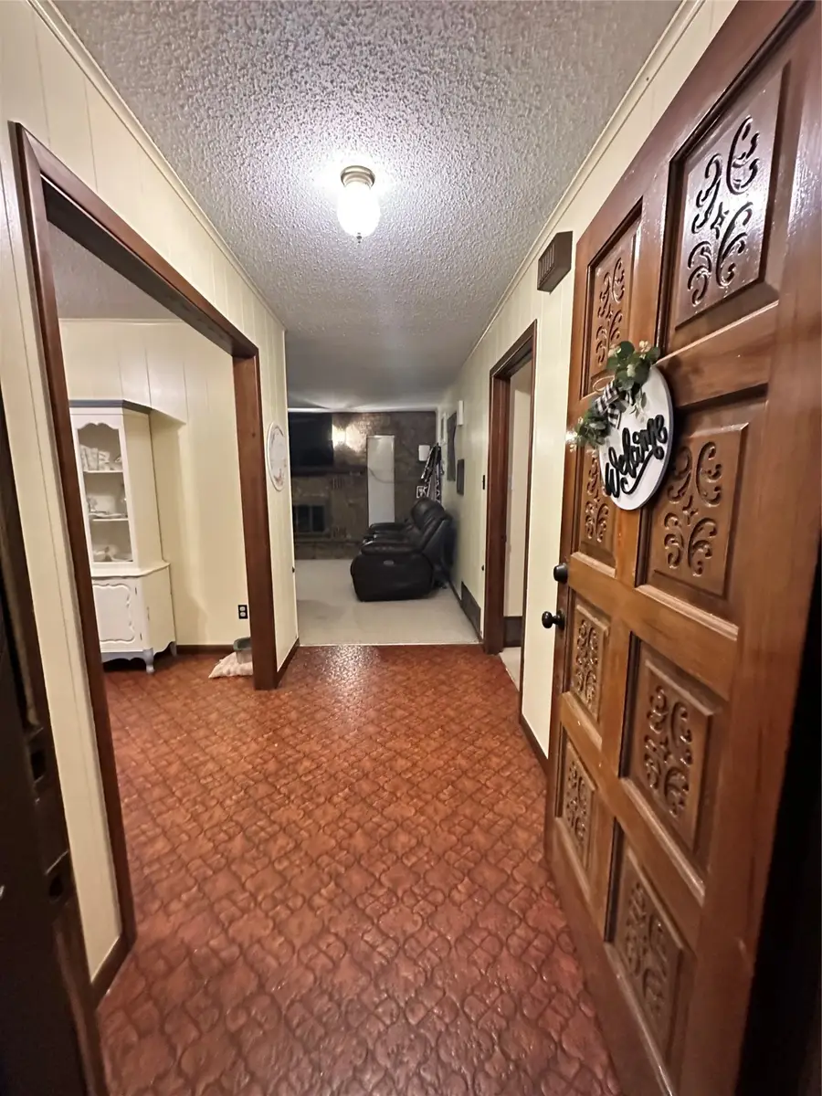 1204 Barbara Drive, Seymour, TX 76380 - Image #2