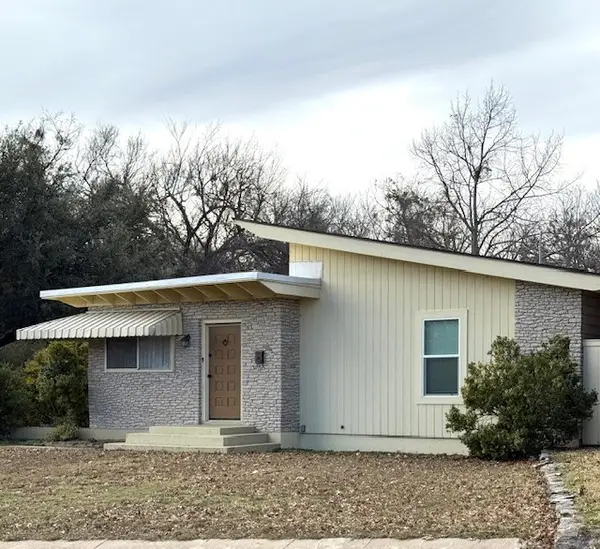 1301 East View, Weatherford, TX 76086