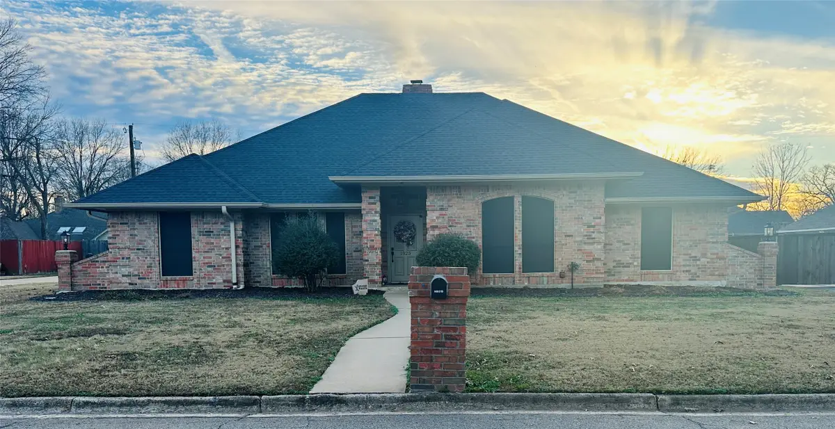 1925 N Collegiate Drive, Paris, TX 75462 - Image #1