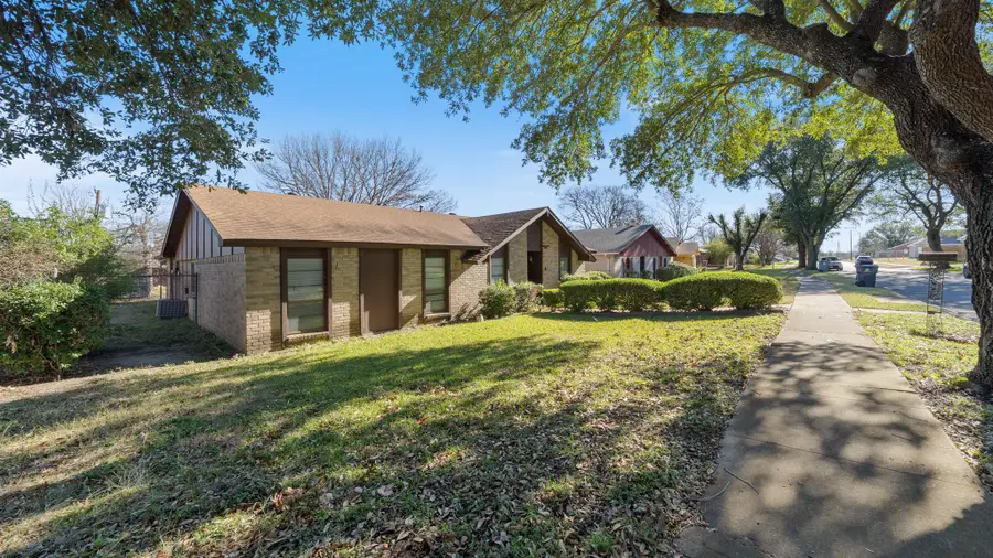 7020 Nandina Drive, Dallas, TX 75241 - Image #2