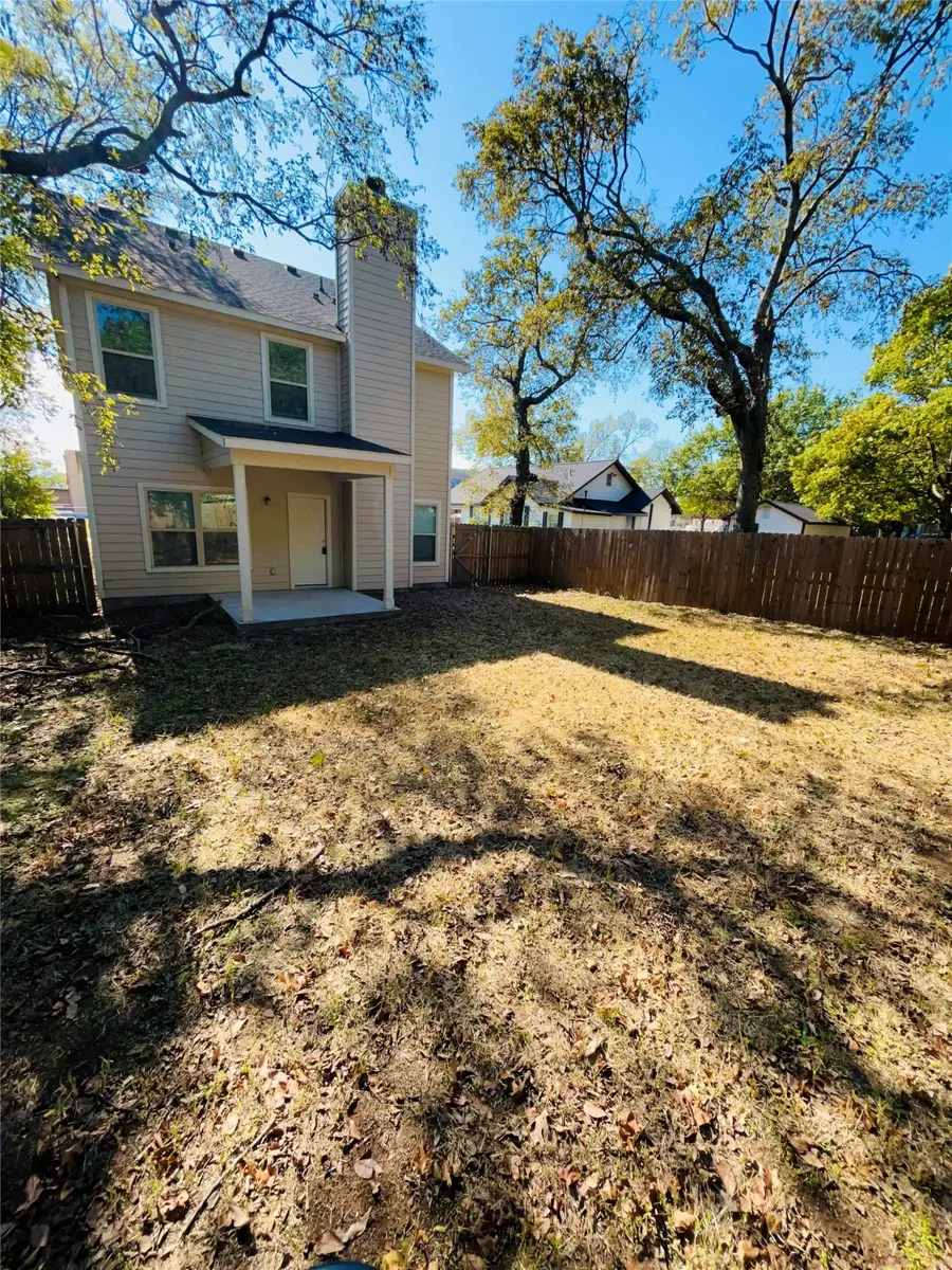 103 E 15th Street, Bonham, TX 75418 - Image #2