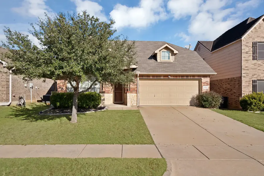 1321 Doe Meadow Drive, Fort Worth, TX 76028 - Image #2