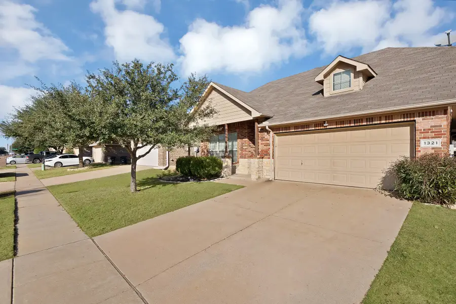 1321 Doe Meadow Drive, Fort Worth, TX 76028 - Image #3