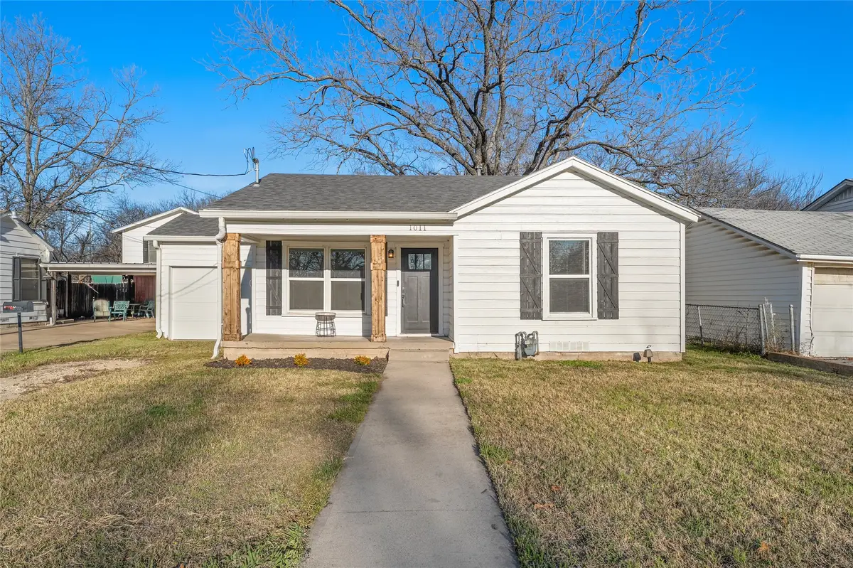 1011 Maxfield Street, Bellmead, TX 76705 - Image #1
