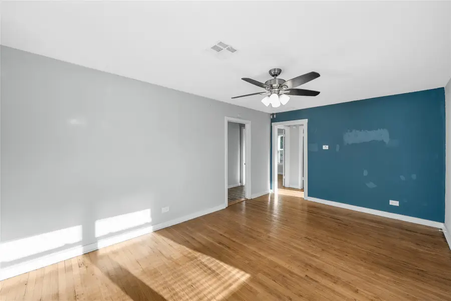 1011 Maxfield Street, Bellmead, TX 76705 - Image #3