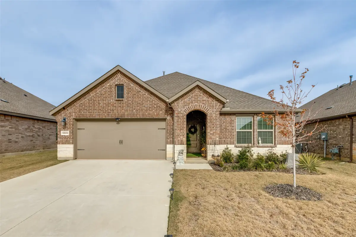 9809 Gooseneck Drive, Aubrey, TX 76227 - Image #1