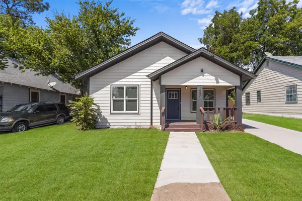 1037 E Richmond Avenue, Fort Worth, TX 76104