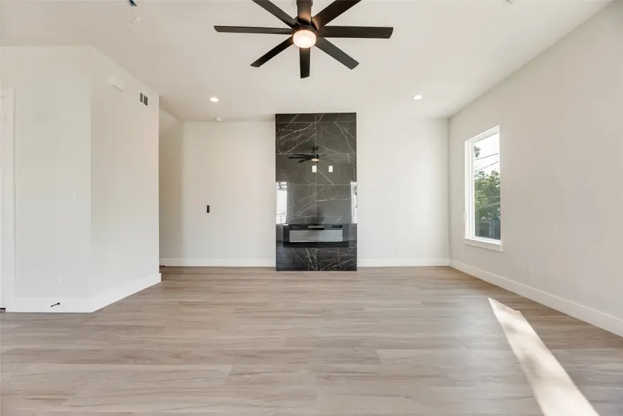 1121 Muncie Avenue, Dallas, TX 75212 - Image #3