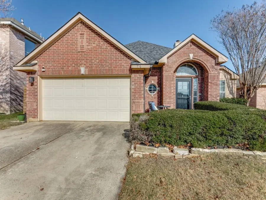 716 Fox Run Trail, Saginaw, TX 76179 - Image #2