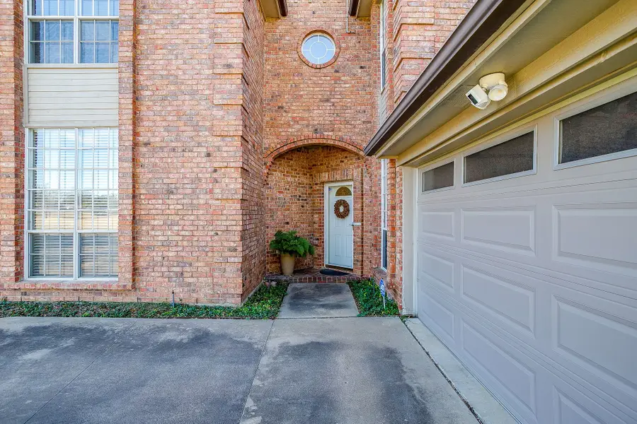 3913 Willow Way Road, Fort Worth, TX 76133 - Image #2