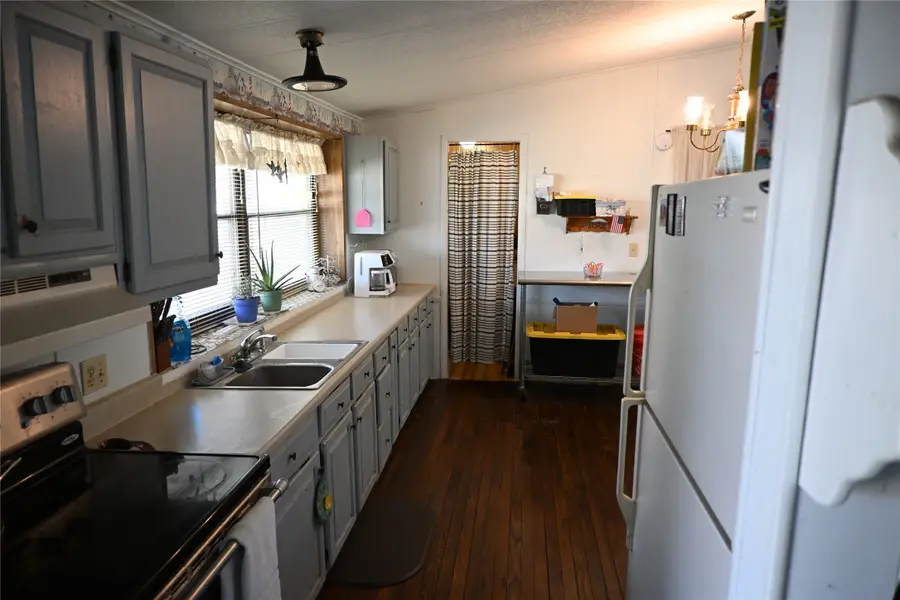 704 Spring Miller Court, Arlington, TX 76002 - Image #2