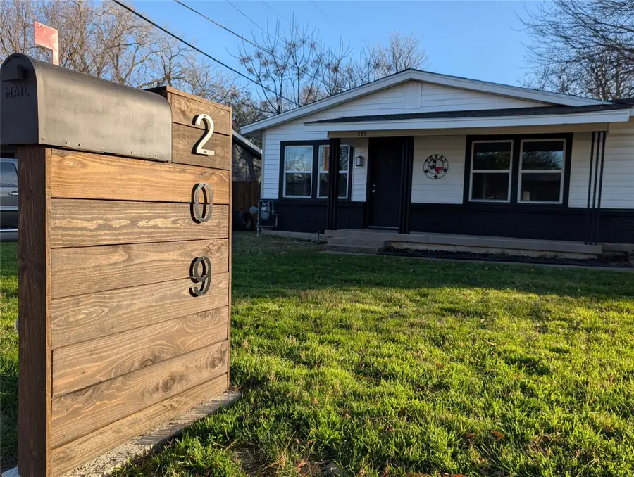 209 Cedar Street, Hurst, TX 76053 - Image #3