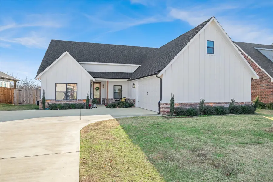 1825 Meadowview, Canton, TX 75103 - Image #3