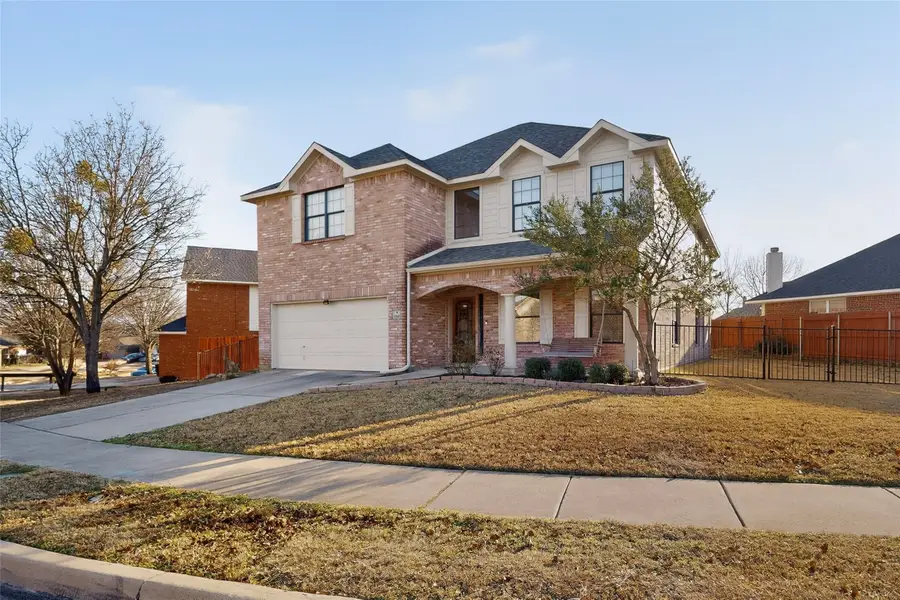 3010 Greenway Drive, Burleson, TX 76028 - Image #2