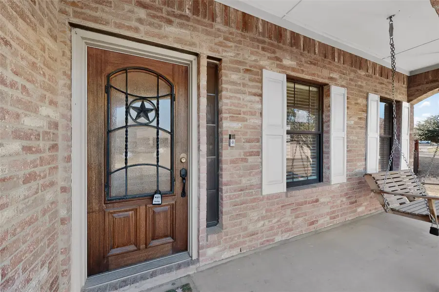 3010 Greenway Drive, Burleson, TX 76028 - Image #3