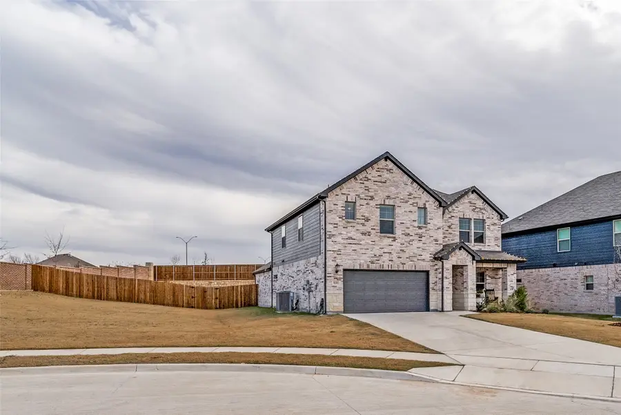 9101 Cacti Court, Crowley, TX 76036 - Image #2