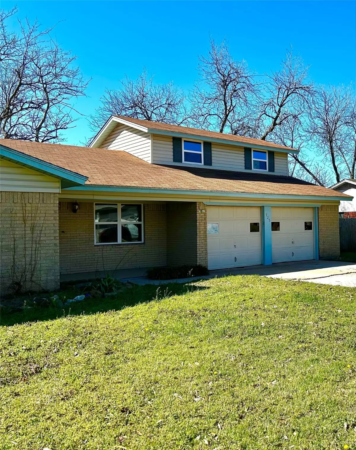 725 Meadowlark Circle, Crowley, TX 76036 - Image #1