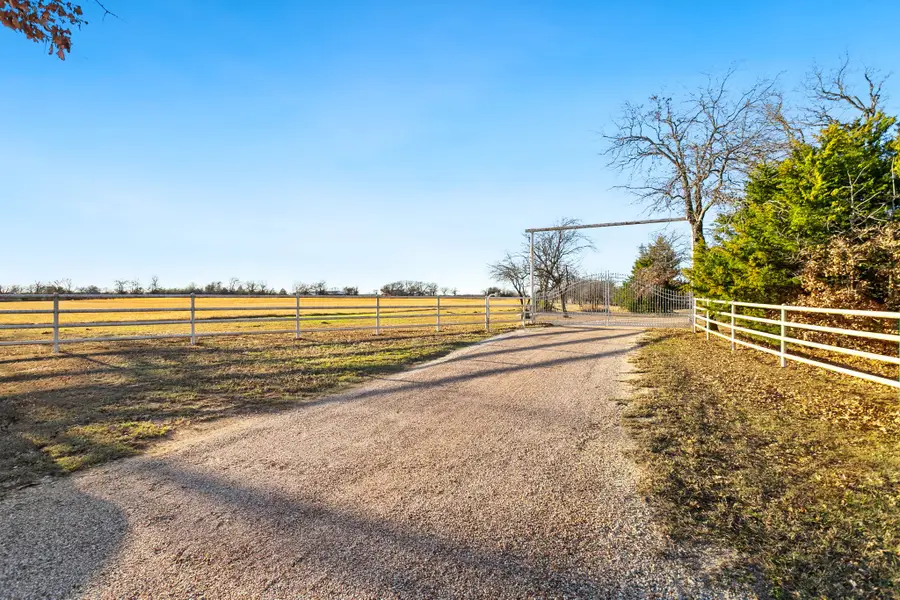 1561 Fm 934, Blum, TX 76627 - Image #2