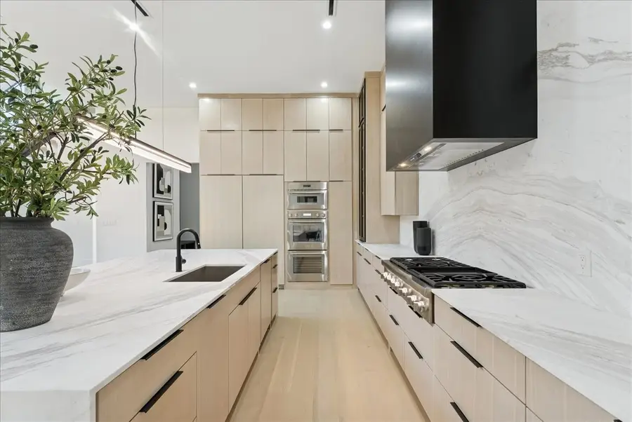 7111 Coronado Avenue, Dallas, TX 75214 - Image #2