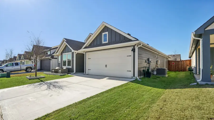 11225 Pecan Creek, Providence Village, TX 76227 - Image #3