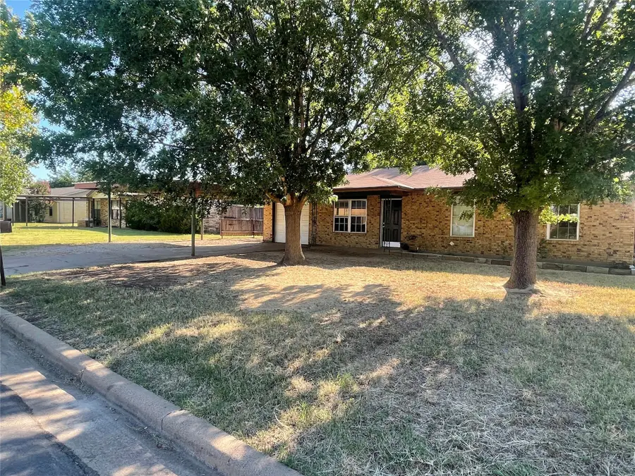 179 Oakland Street, Graham, TX 76450 - Image #2