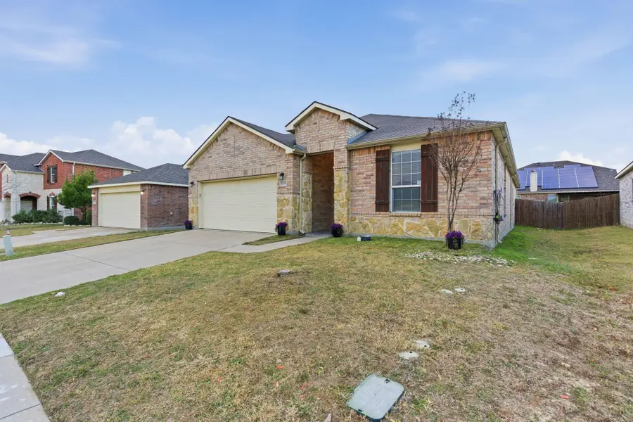 5824 Mirror Ridge Drive, Fort Worth, TX 76179 - Image #3