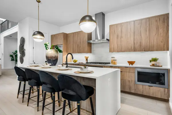 812 W 10th Street, Dallas, TX 75208