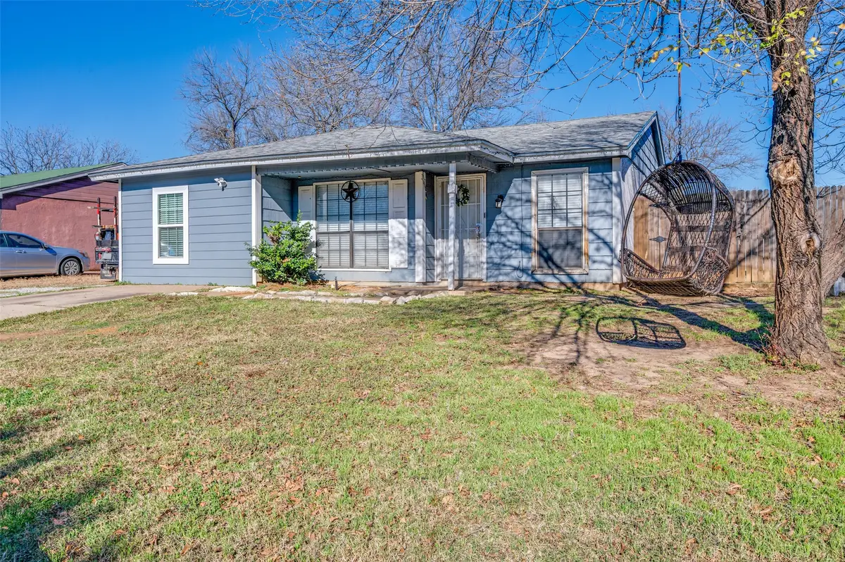 7021 Newberry Court E, Fort Worth, TX 76120 - Image #1