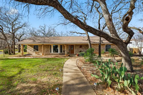 2825 Winterhaven Drive, Hurst, TX 76054