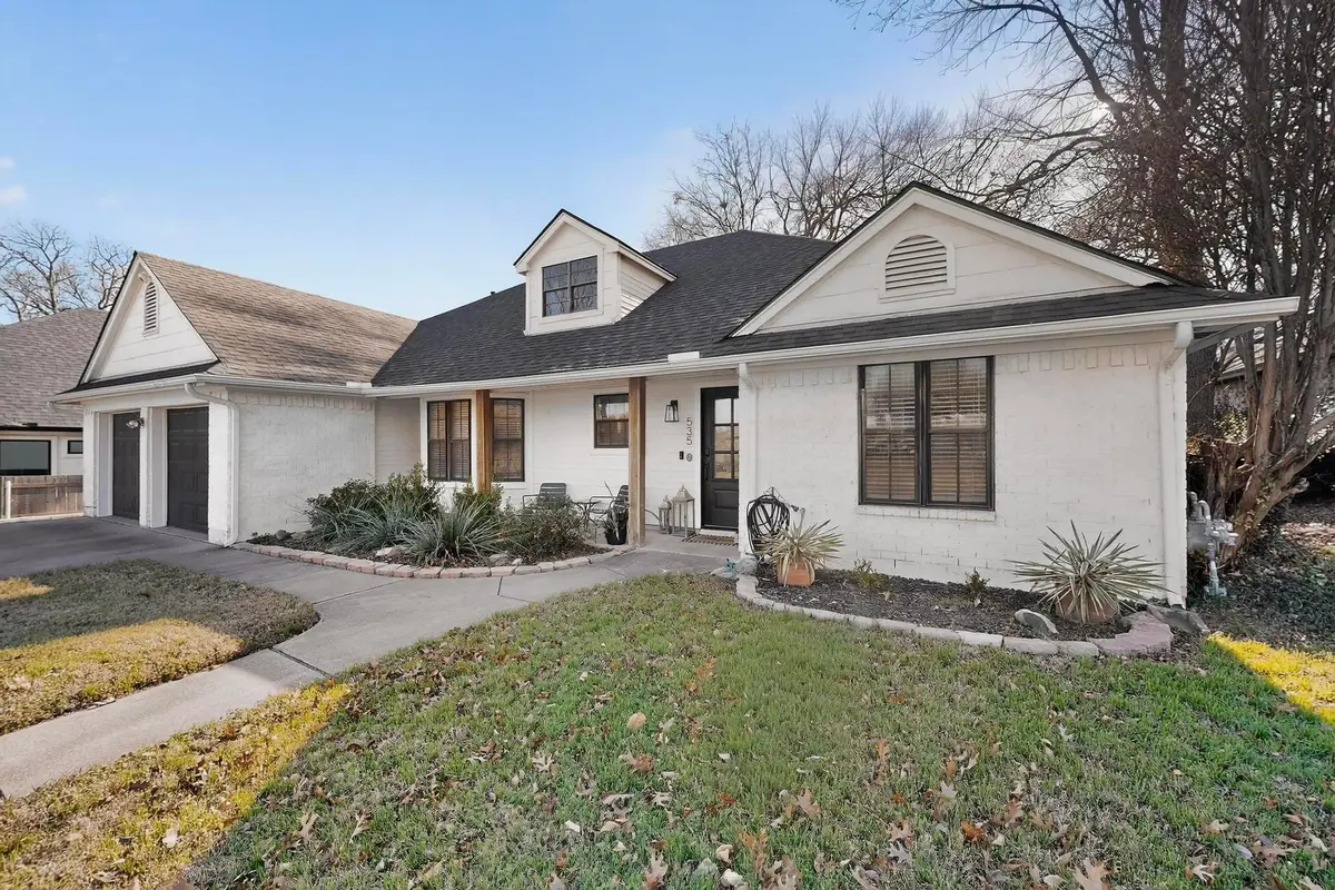 535 W Crossland Boulevard, Grand Prairie, TX 75052 - Image #1