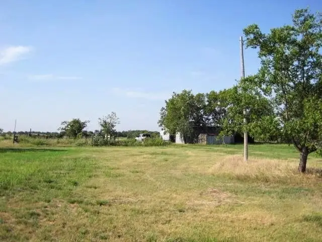 1718 Johnny Watson Road, Whitesboro, TX 76273 - Image #2