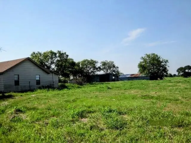 1718 Johnny Watson Road, Whitesboro, TX 76273 - Image #3