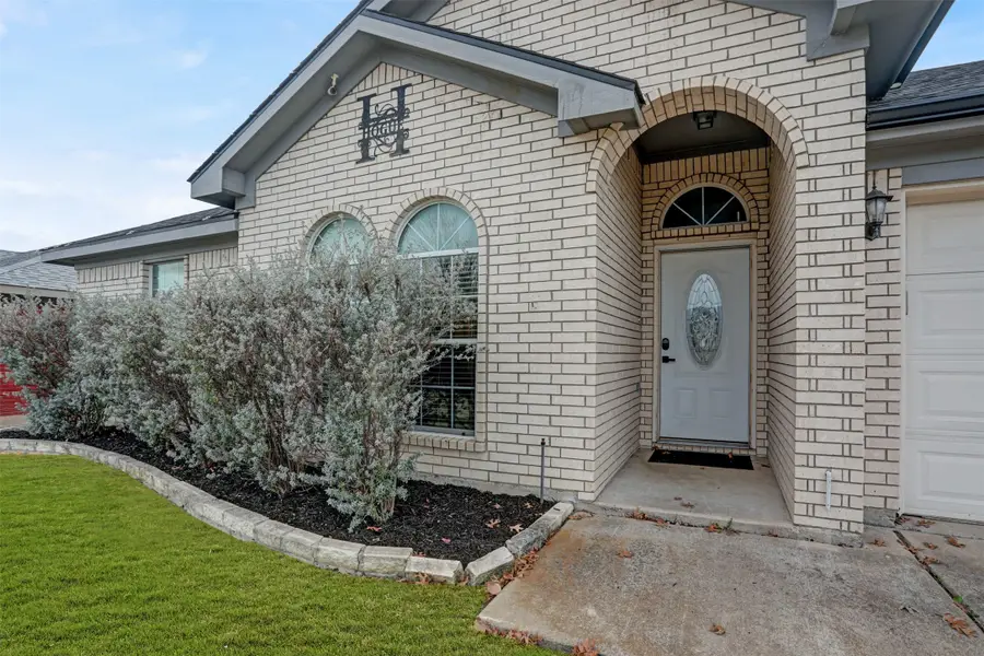 1005 Caleb Street, Burleson, TX 76028 - Image #3