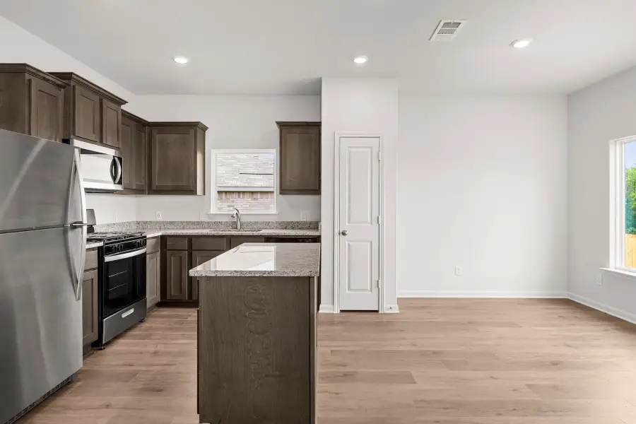 320 Julian Davis Drive, Venus, TX 76084 - Image #3