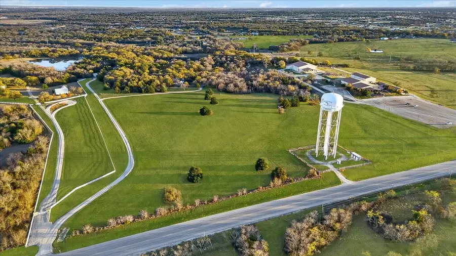 8355 Village Glen Lane, Scurry, TX 75158 - Image #2