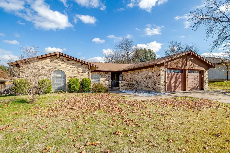6805 Winifred Drive, Fort Worth, TX 76133 - Image #2