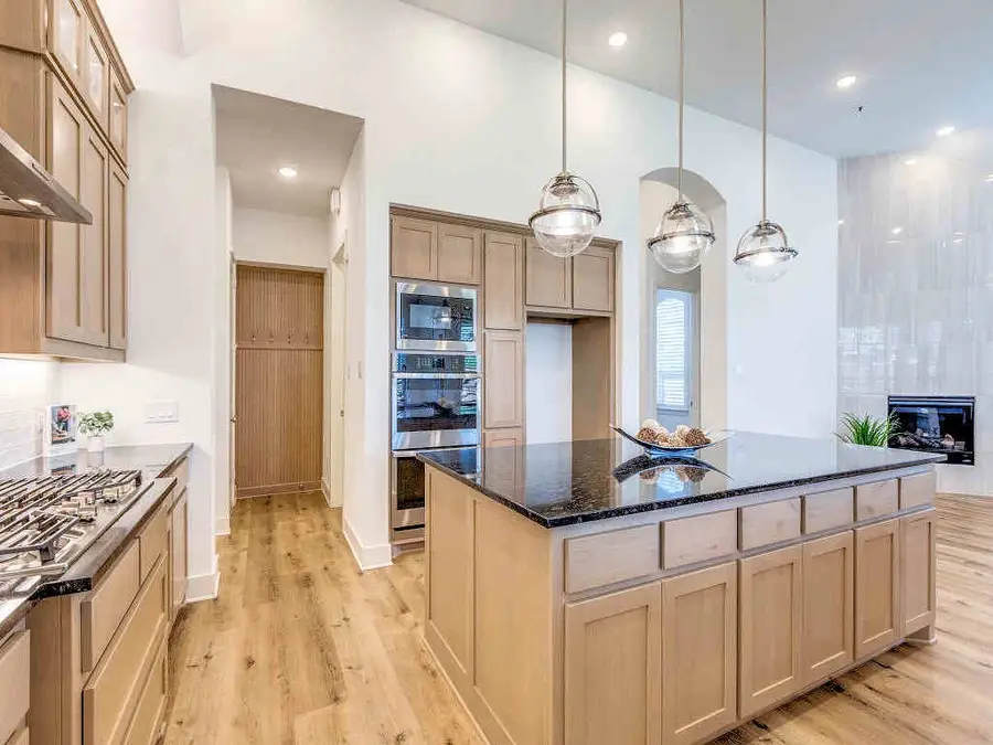 4124 Sandbrock Parkway, Aubrey, TX 76227 - Image #2