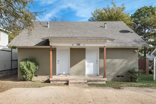 709 N Pecan Street, Arlington, TX 76011