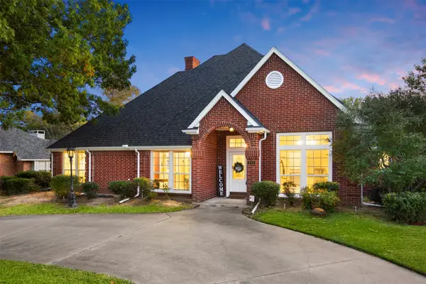 803 Williamsburg Drive, Ennis, TX 75119