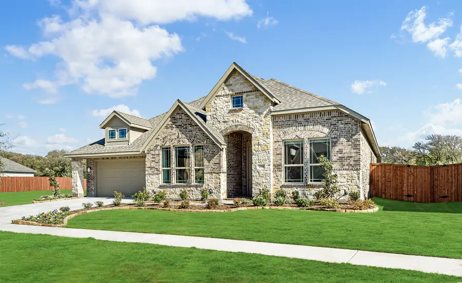 208 Oakcrest Drive, Justin, TX 76247 - Image #3