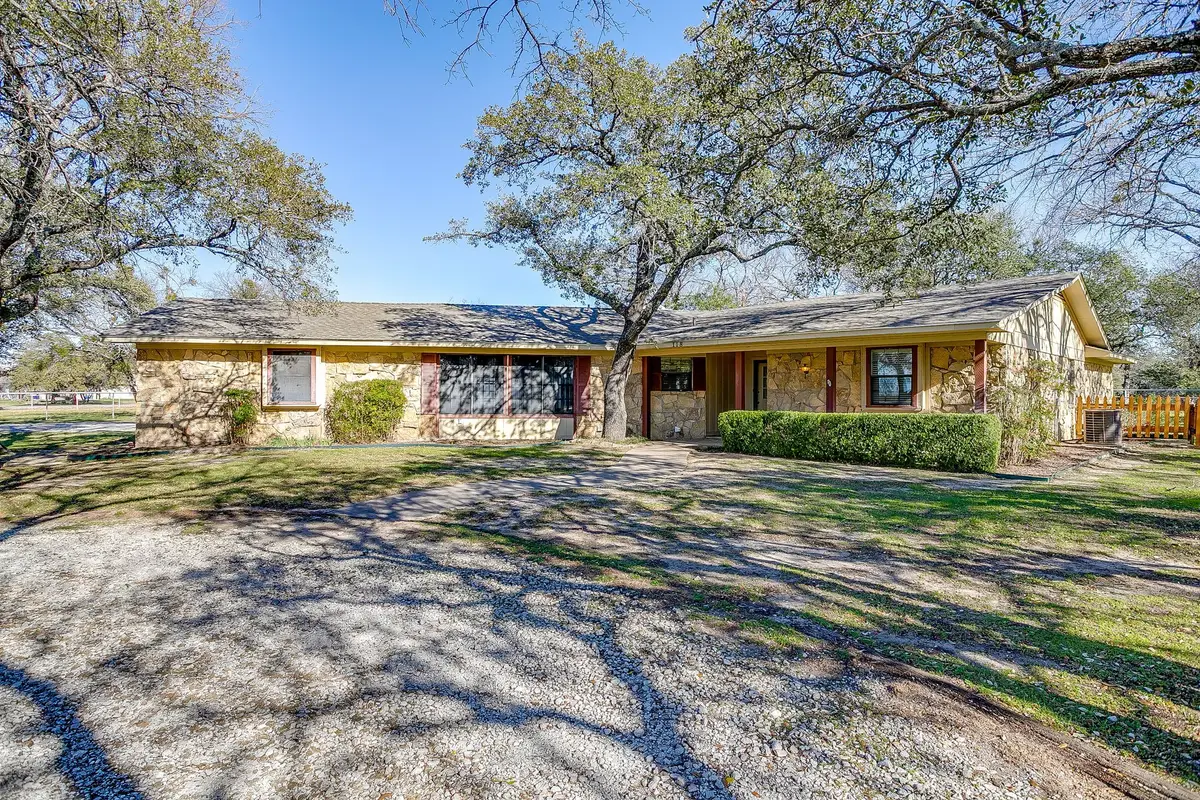 118 Woodcrest Street, Weatherford, TX 76087 - Image #1