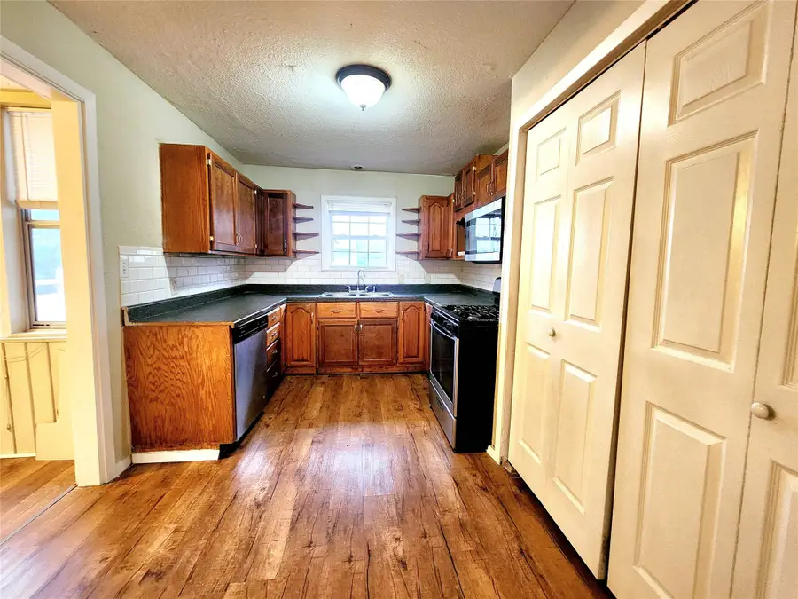 739 S Andrews Avenue, Sherman, TX 75090 - Image #3