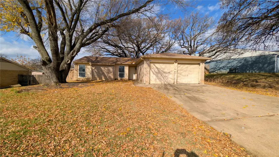5610 Sarasota Drive, Arlington, TX 76017 - Image #2