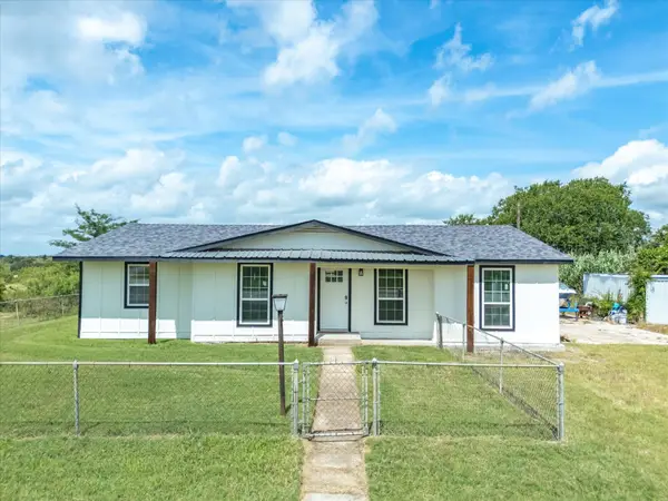 526 Jack Grace Hill Road, Bowie, TX 76230