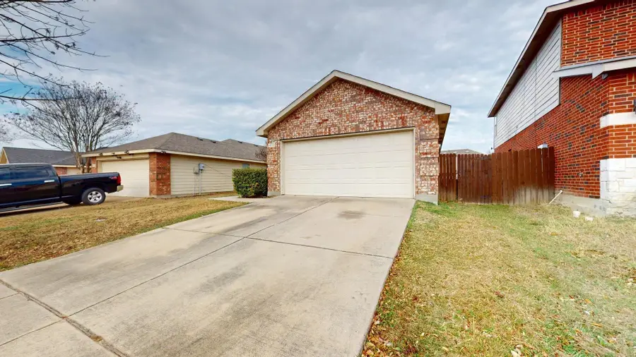 4002 Freedom Street, Heartland, TX 75126 - Image #2