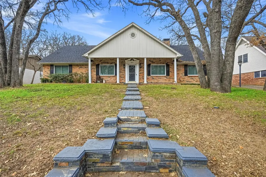 3015 Yellowstone Drive, Arlington, TX 76013 - Image #2