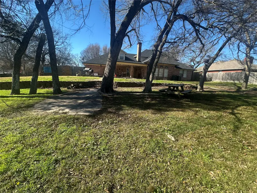 2020 Arbor Bend Street, Bonham, TX 75418 - Image #2