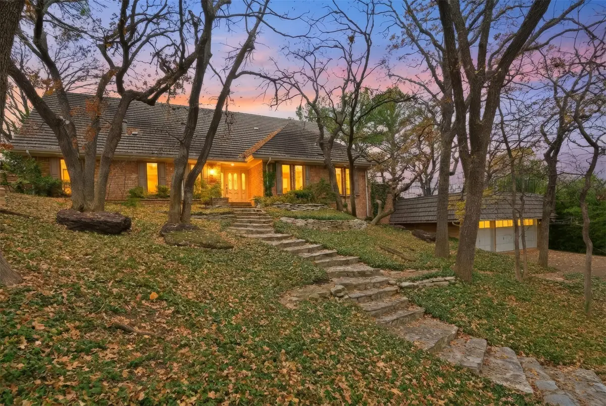 1004 Crowley Road, Arlington, TX 76012 - Image #1