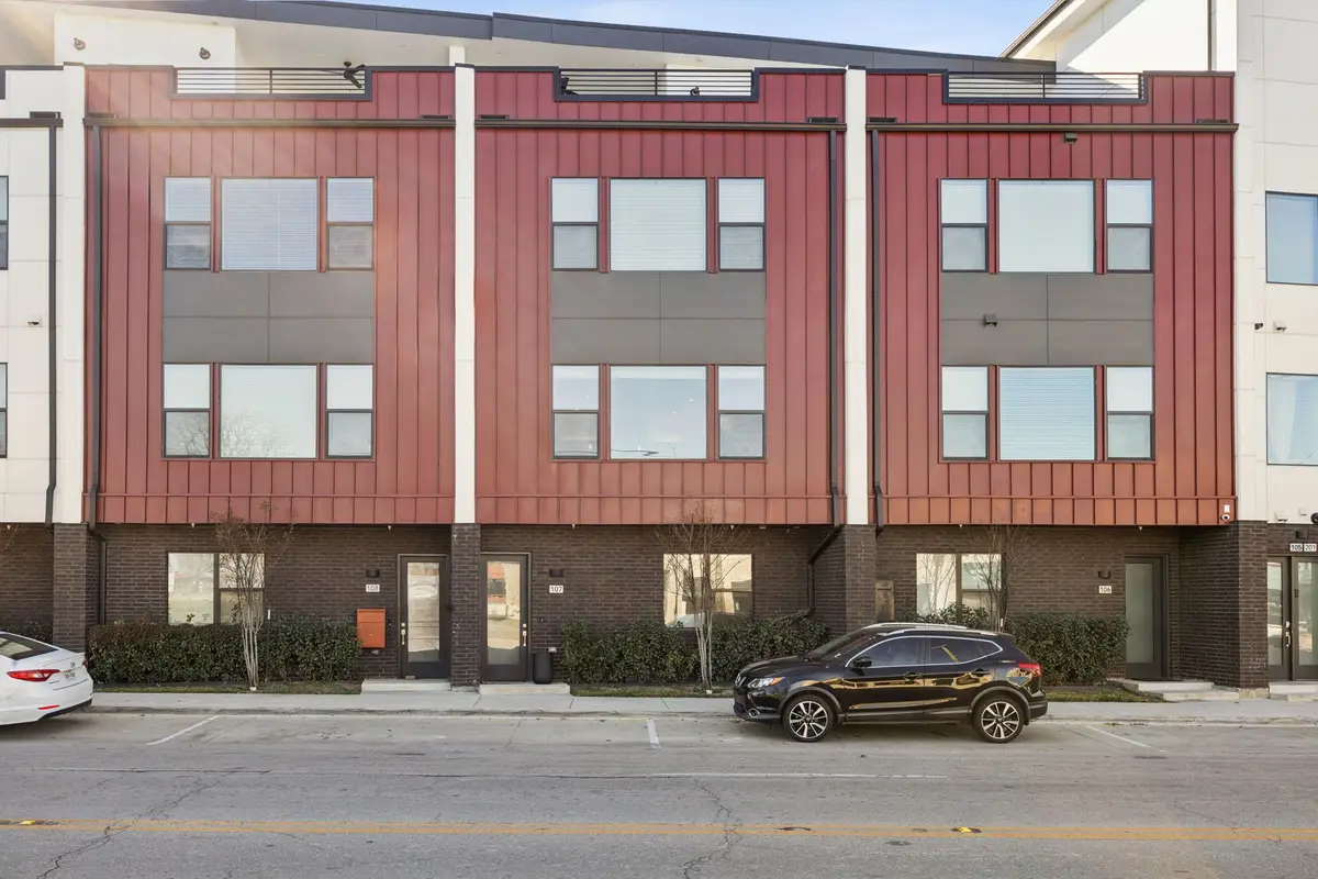 1901 S Harwood Street #107, Dallas, TX 75215 - Image #1