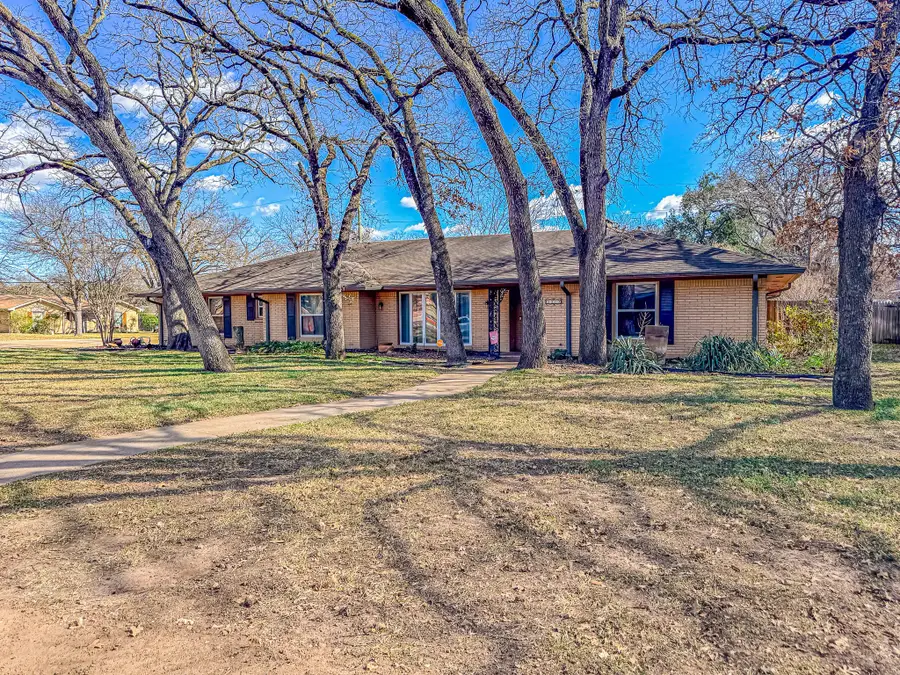 2213 Dartmouth Lane, Corsicana, TX 75110 - Image #2